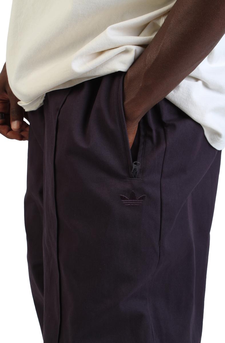 Skateboarding Pintuck Pants Image 5