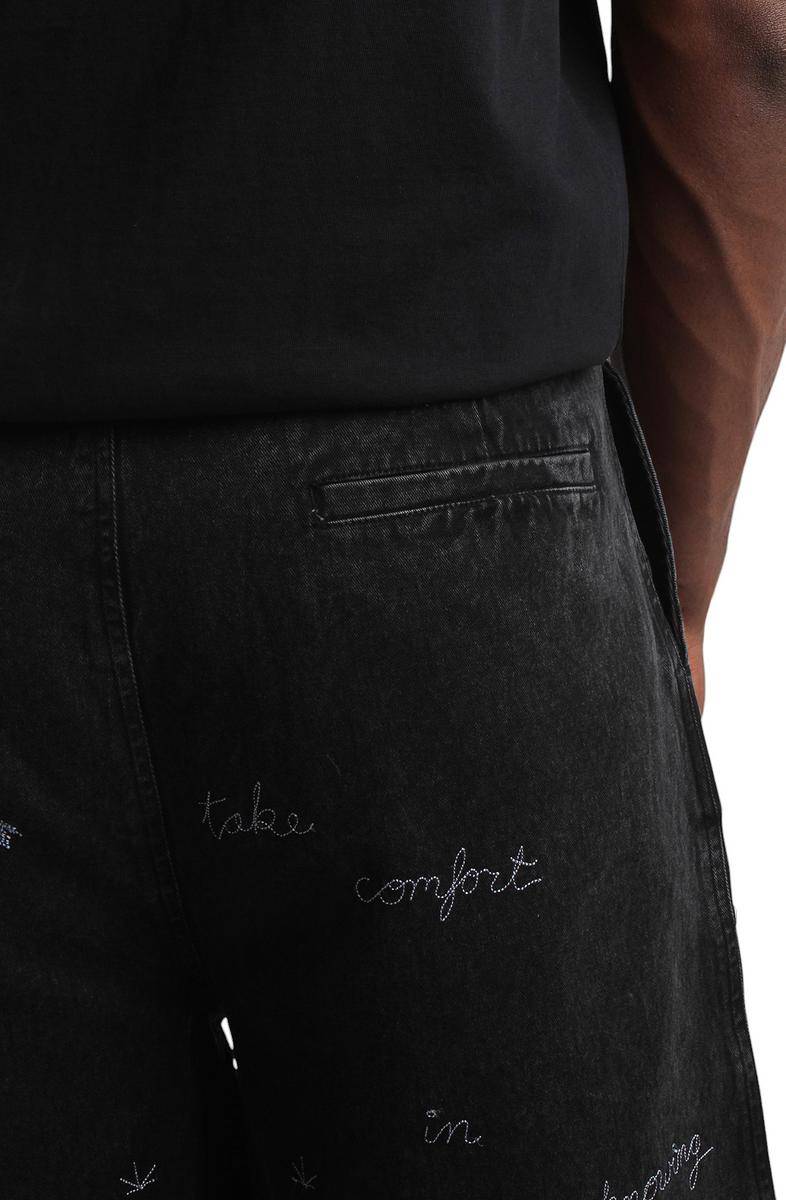 Questions Pleated Short Image 5