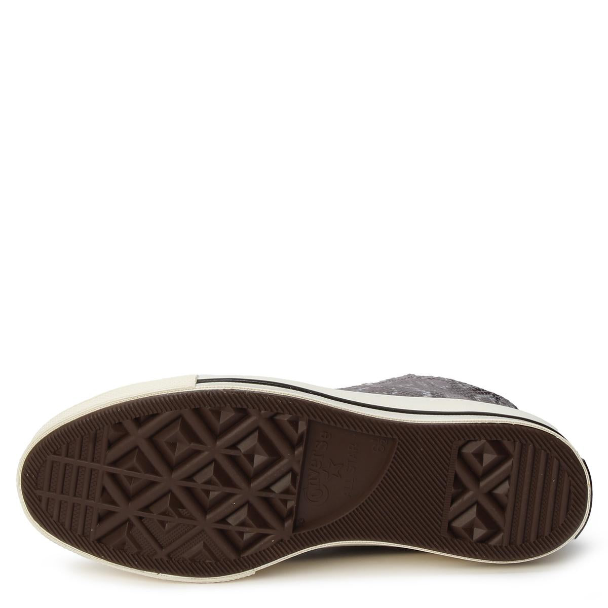 Chuck 70 High Wild Life Image 5